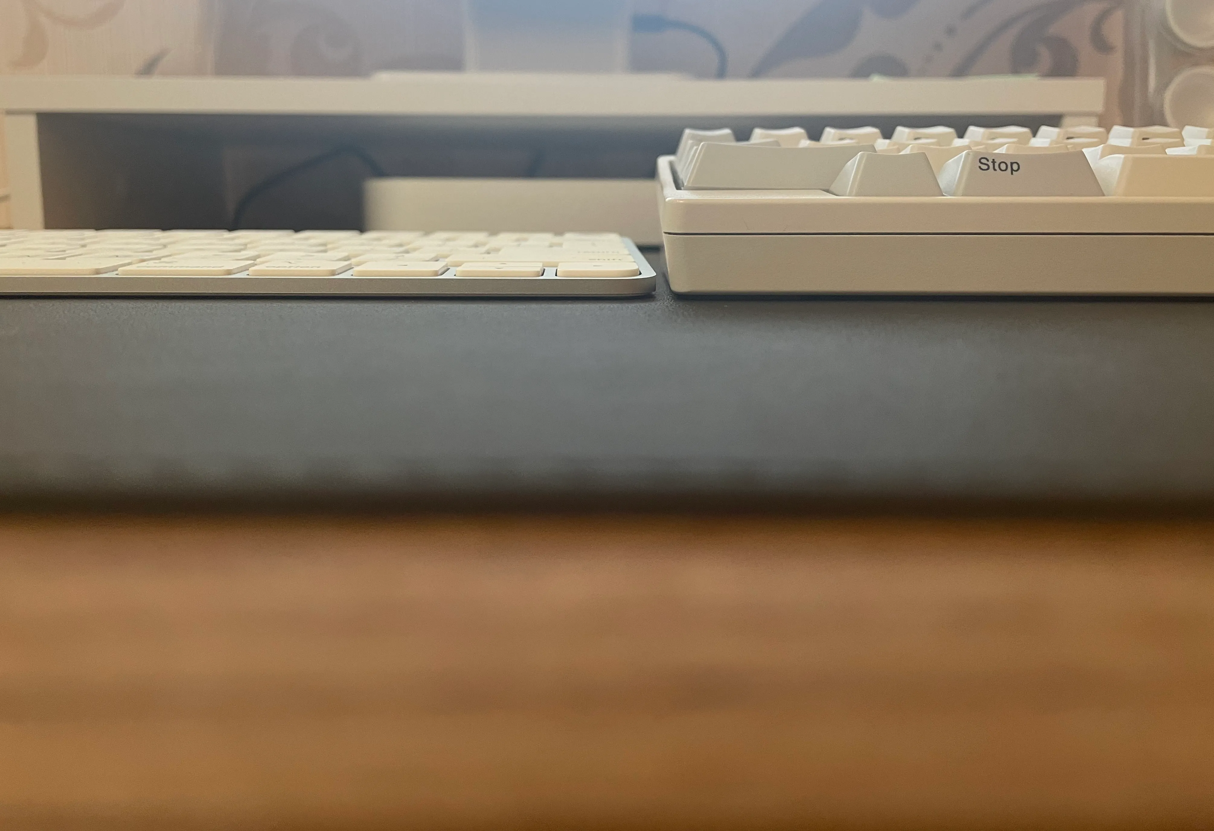 Height comparison of Apple Magic Keyboard and HHKB